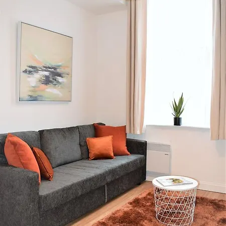 Belmont - Your Apartment Apartment *